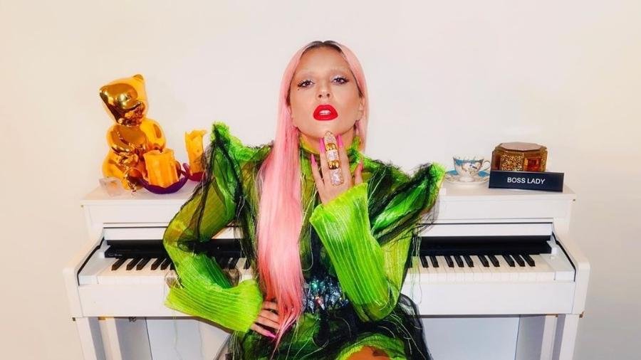 É OFICIAL! Lady Gaga confirma lançamento de "Stupid Love" para esta sexta(28)