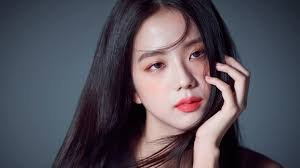 Jisoo é capa da edição especial da Dazed Korea