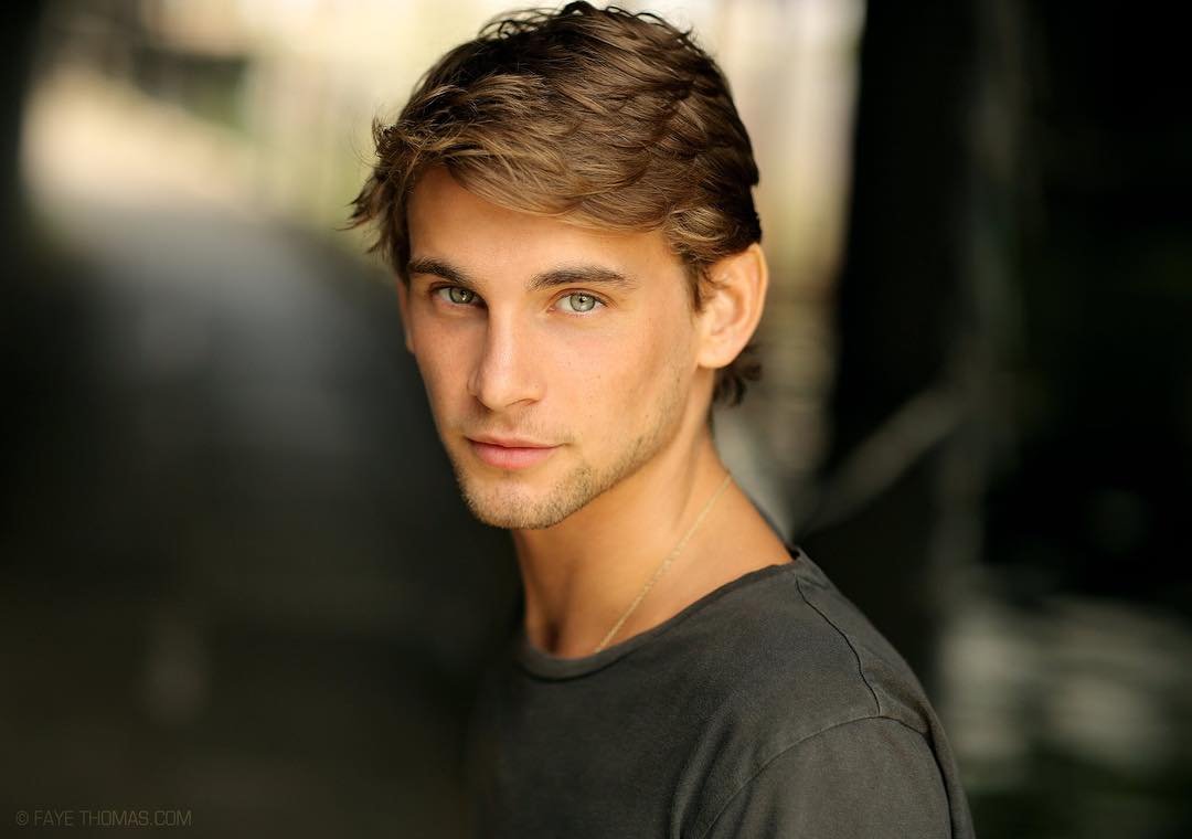 Astro da Netflix, Freddie Thorp tem suposto vídeo íntimo divulgado na internet