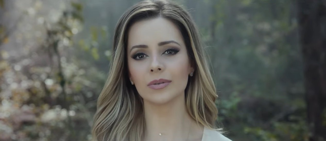 Sandy lança clipe múltiplo para faixas do seu novo EP "10:39"