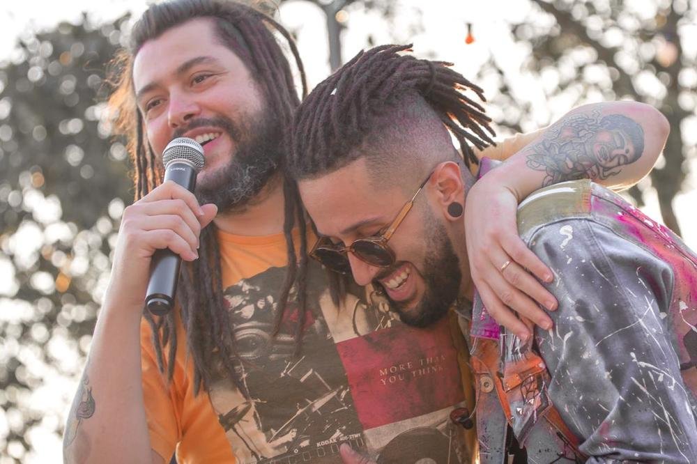 Com Maneva, Julies lança single e clipe cheio de representatividade