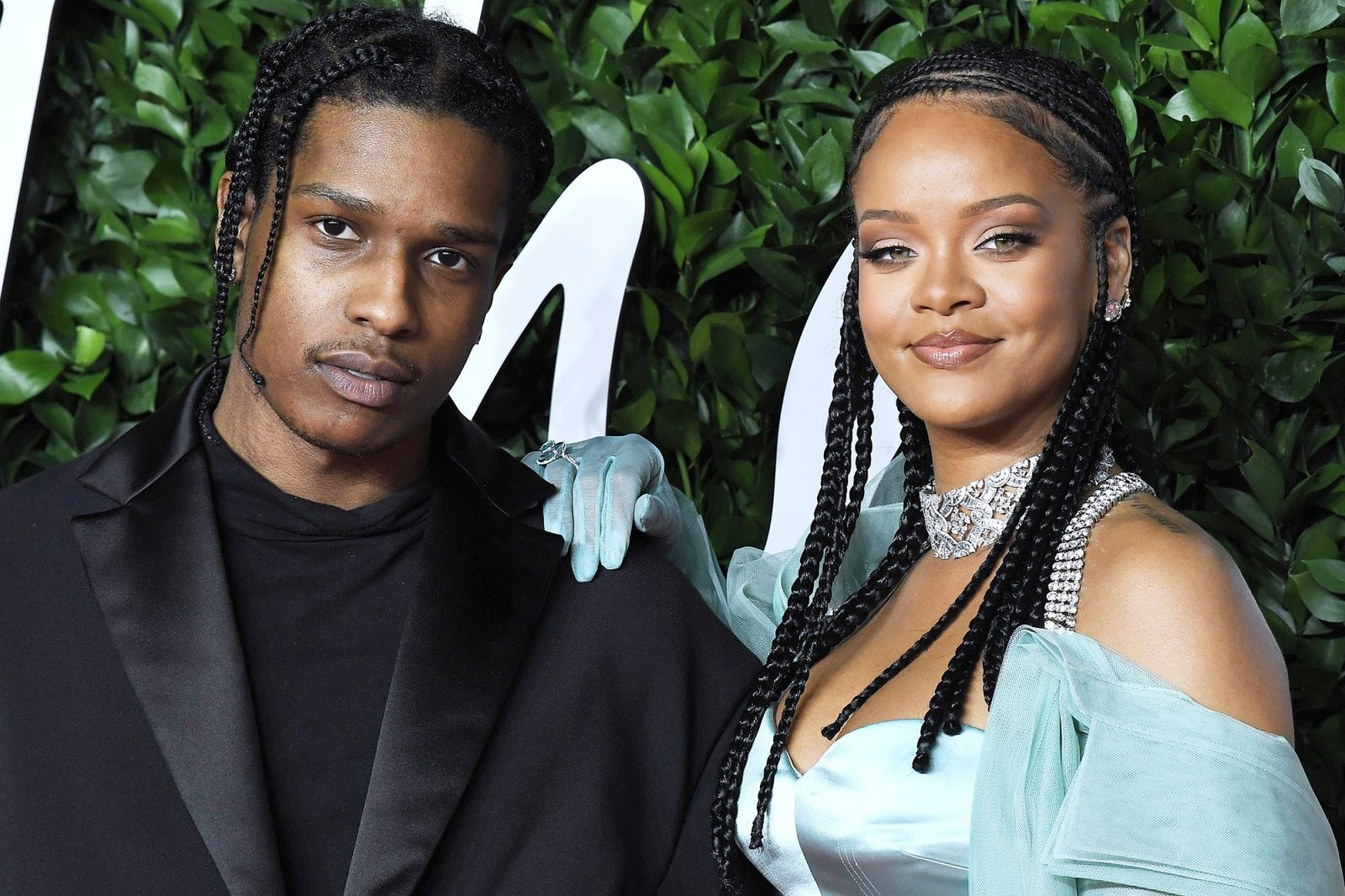 Veja a letra e tradução de "D.M.B" - ASAP Rocky e Rihanna