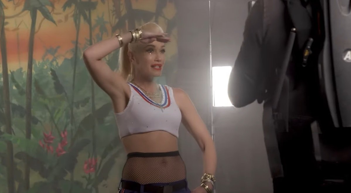Gwen Stefani divulga bastidores de "Let Me Reintroduce Myself"