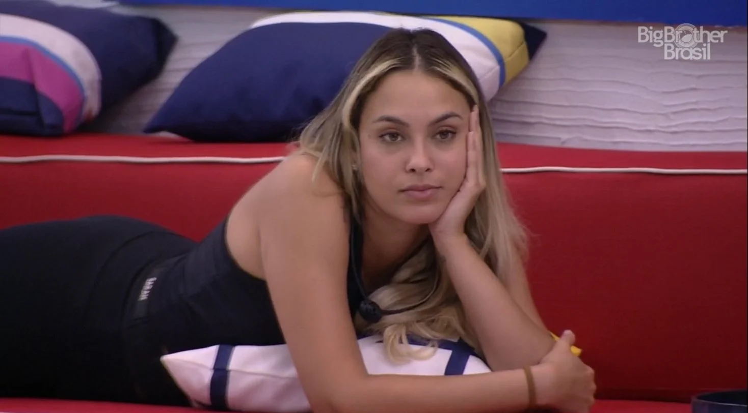 Sarah diz que está em uma minoria no BBB21 (Foto: Reprodução/ Globoplay)