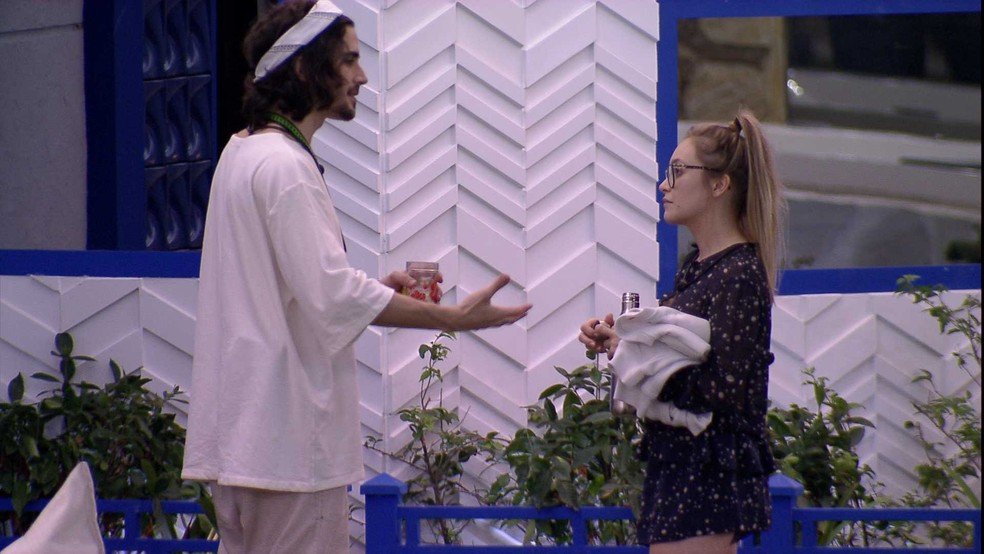 bbb21-fiuk-carla diaz-chorar-apoio-joao