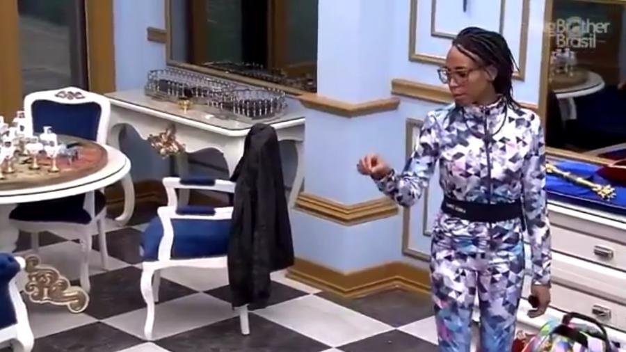 BBB 21: Karol Conká fala sobre a prova bate e volta no quarto do líder