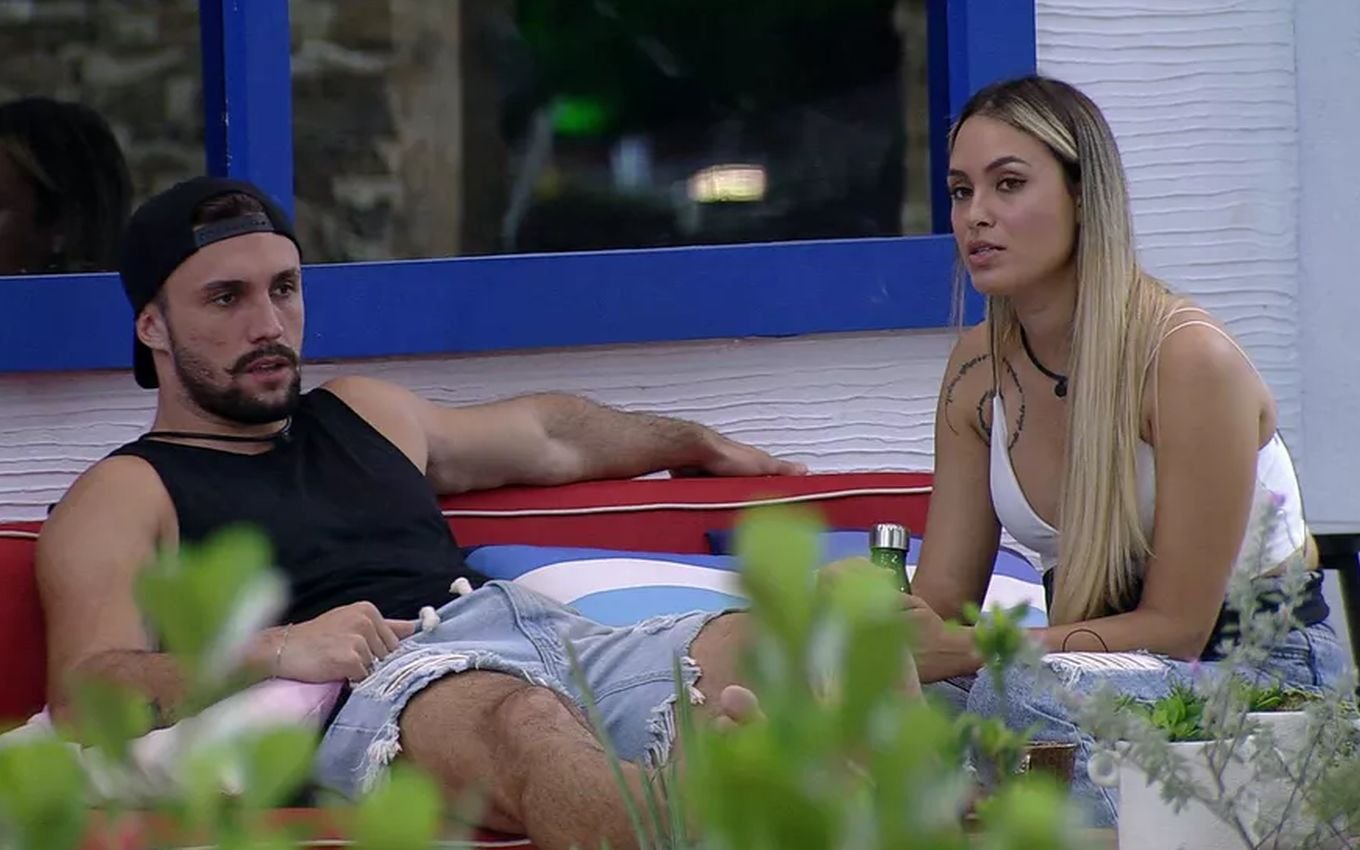 arthur inimigo carla diaz