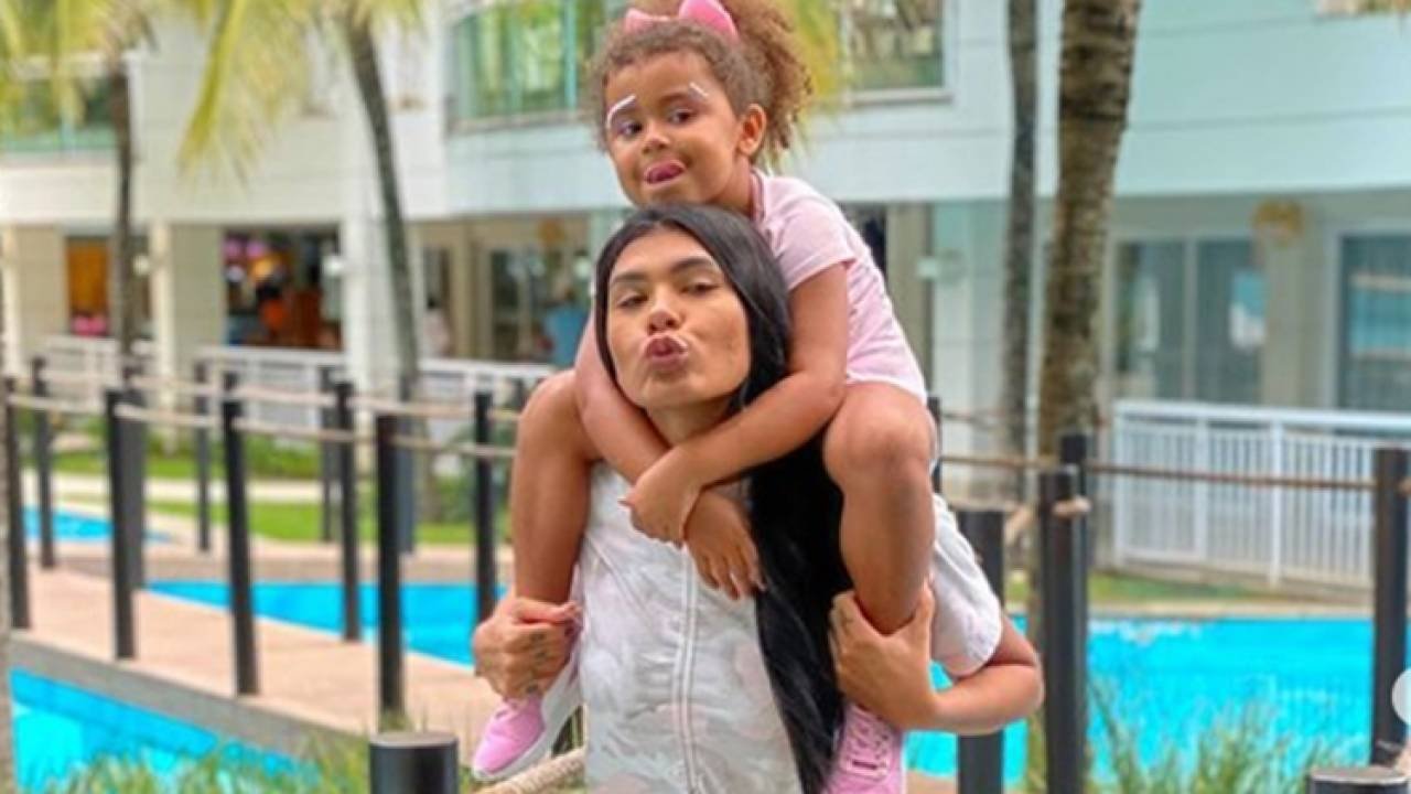 Pocah e filha Vitória - Imagem: Reprodução