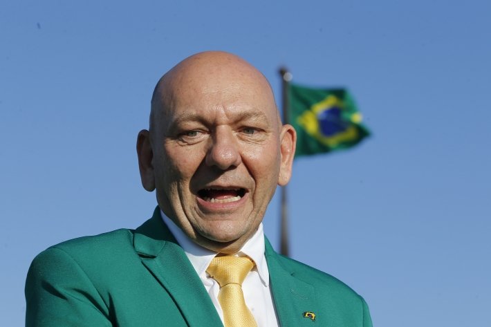Depois de chamar a Globo de "lixo", dono da Havan compra anúncio de R$ 1 milhão no Fantástico