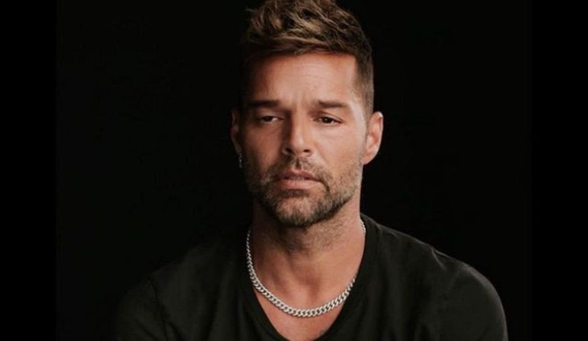 Ricky Martin tem show interrompido após lançamento de gás lacrimogêneo 16 Representatividade na literatura: Dicas de 5 livros com temática LGBTQIA+