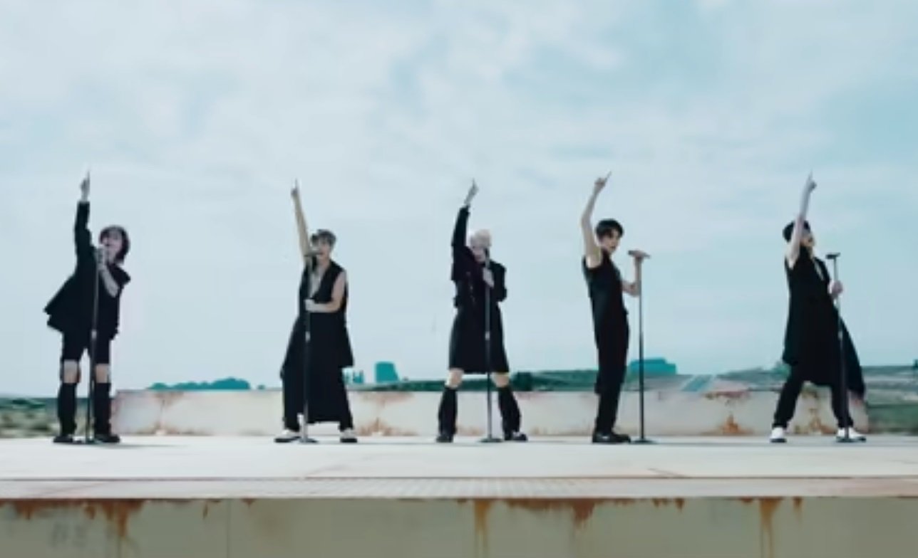 TXT libera teaser de "Loser = Lover"