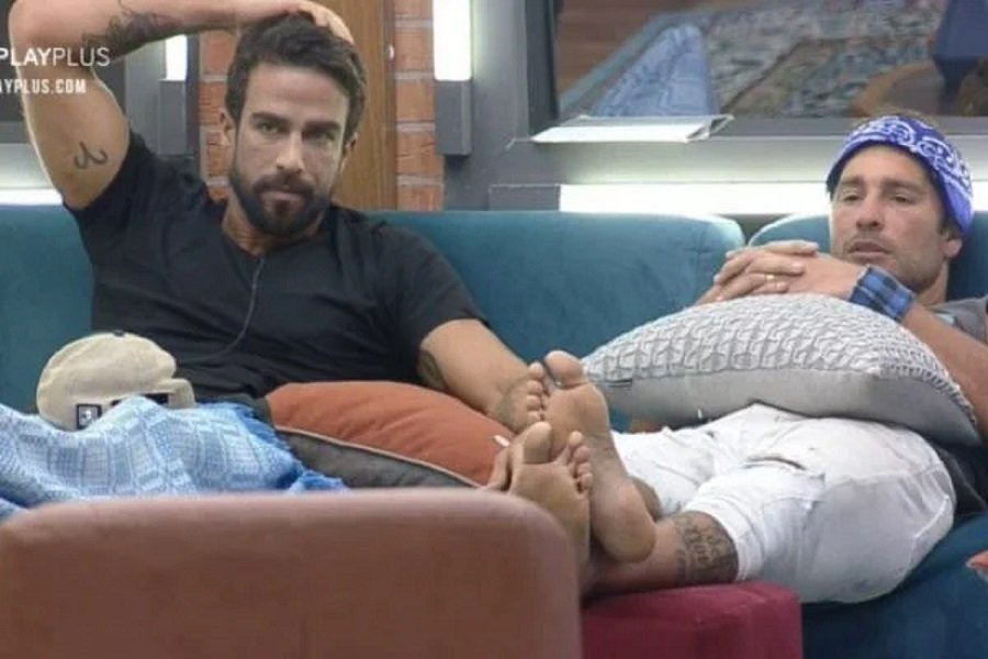 Erasmo e Victor criticam Aline por beijar outras mulheres no reality: "vulgar"