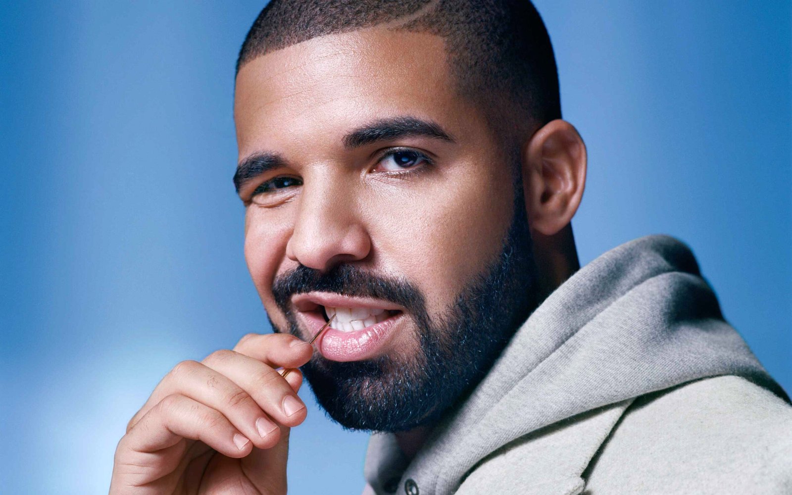 Drake gasta 1 bilhão de dólares em cassino online