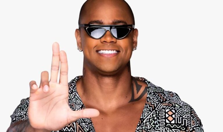 Vídeo: Léo Santana viraliza ao mostrar tamanho de cueca: "Parece um lençol" 47 leo santana