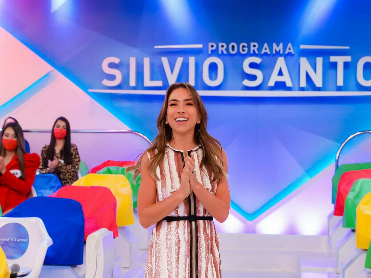 “Programa Silvio Santos” recebe Léo Dias e Júlio Cocielo neste domingo