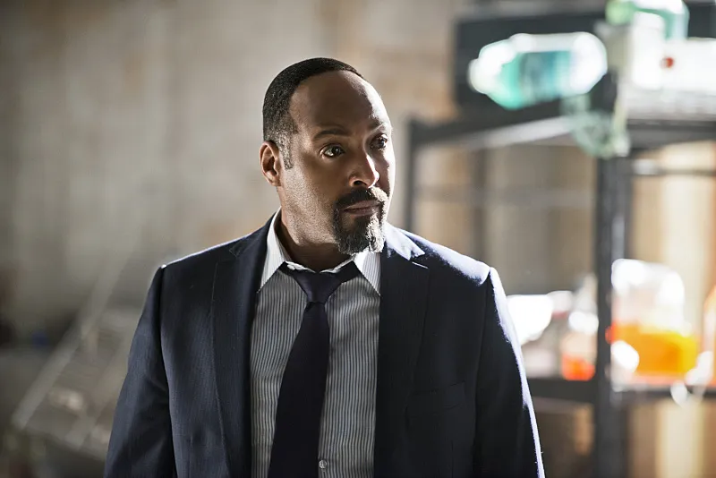 Jesse L. Martin deixará o elenco de "The Flash", série pode terminar na 9ª temporada