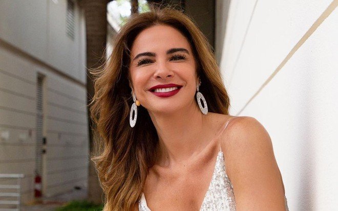 Luciana Gimenez estuda abandonar programa para se dedicar a carreira de atriz: "Mudar um pouco"