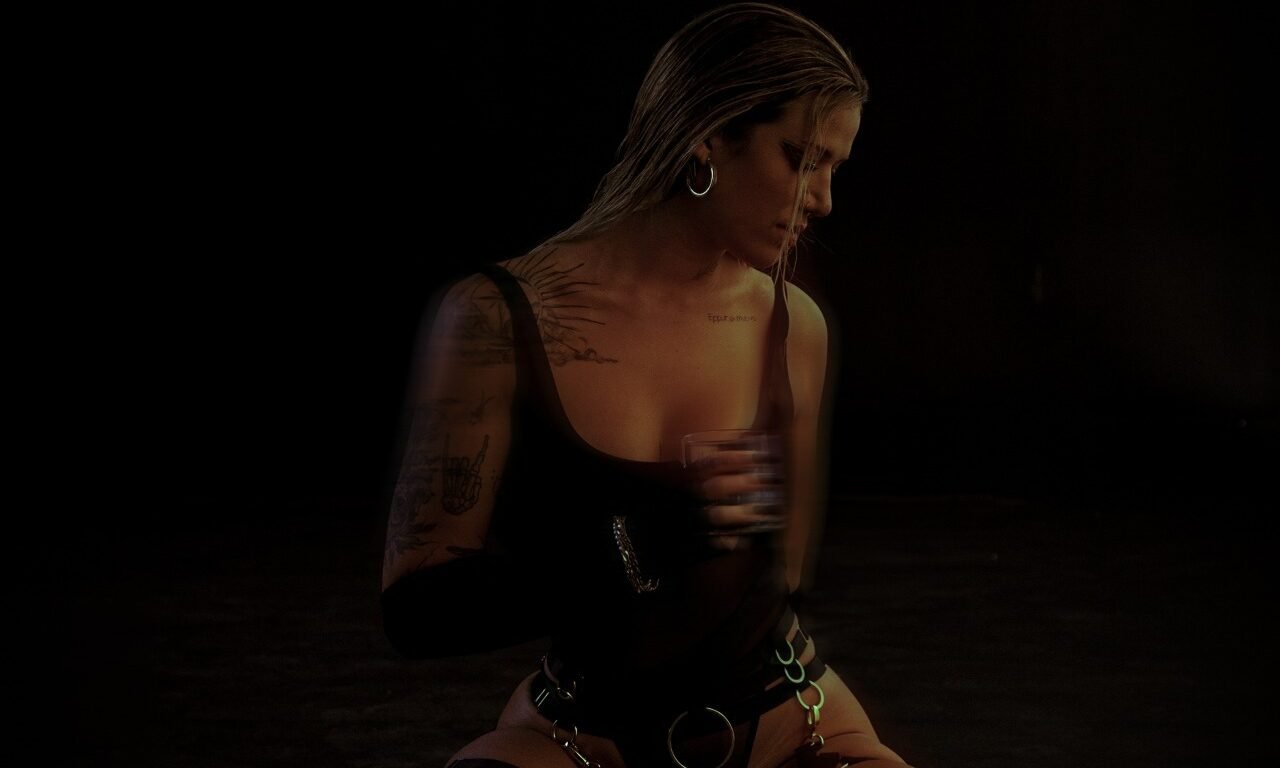 Elana Dara