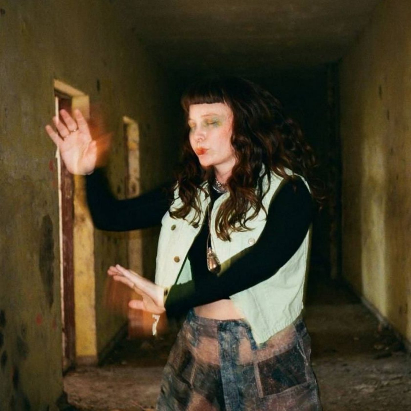 Descobertas Groover - Bethan Lloyd lança ''No Umbilical''