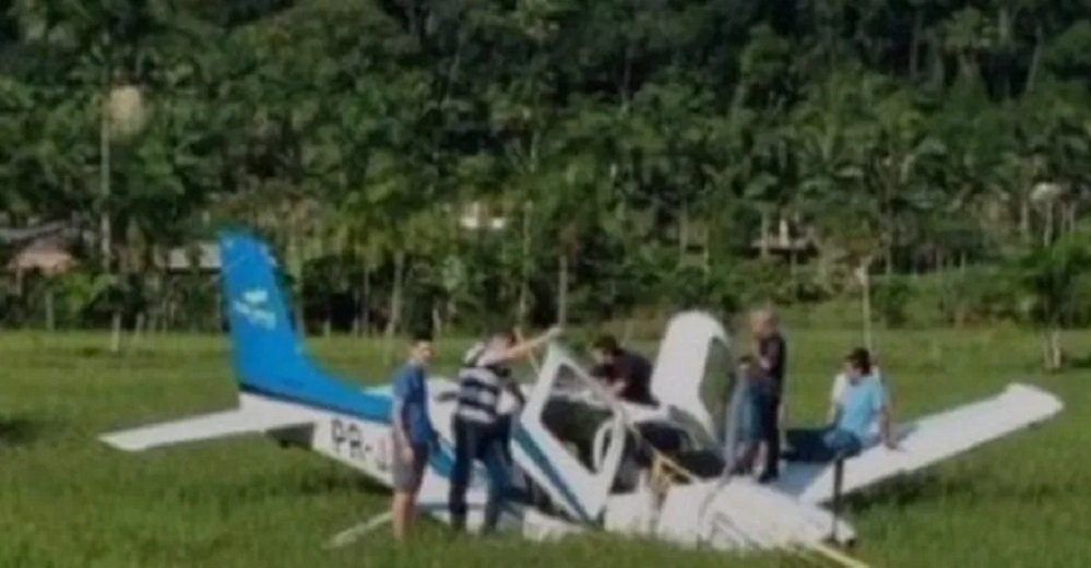 avião cai santa catarina