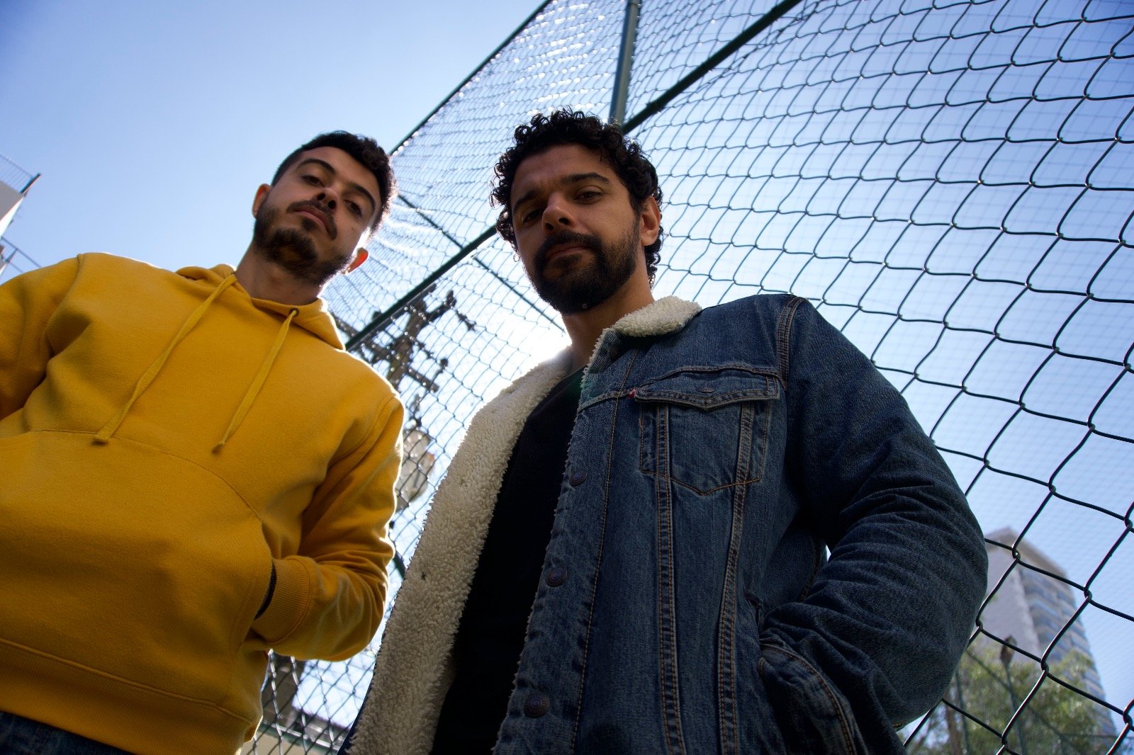 Exclusivo: veja a letra de "Surpresas e Acasos", novo single da Bravaguarda