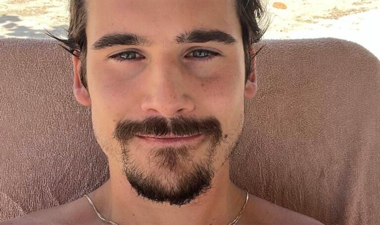 Foto de Nicolas Prattes de sunga na sauna viraliza nas redes sociais: "Tesão" 46 nicolas prattes
