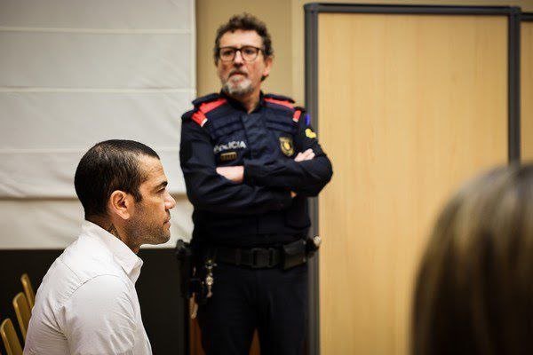 Médicos confirmam DNA de Daniel Alves dentro do corpo da vítima