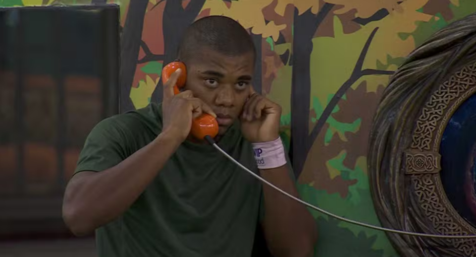 Davi atende ao Big Fone no BBB 24 e público vai à loucura: 'Ele é o momento'
