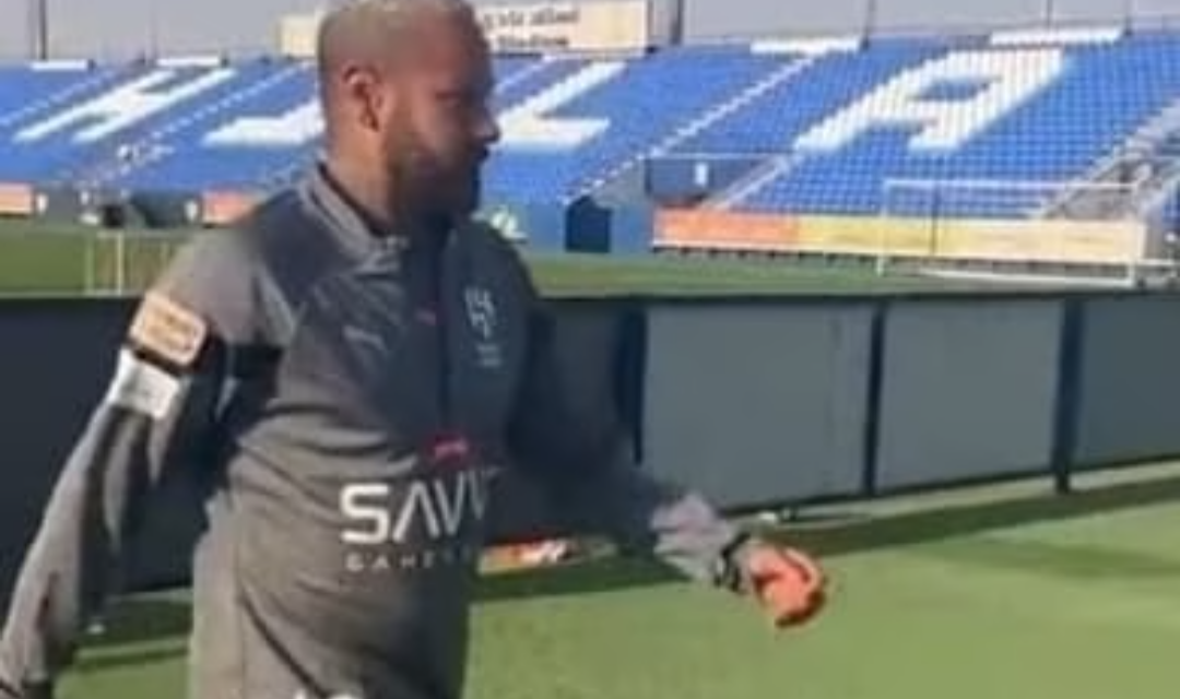 Neymar volta aos treinos no Al-Hilal, e aparência do jogador repercute na web; veja