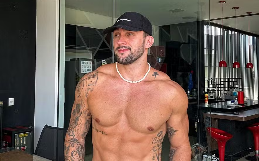 arthur picoli exibe tanquinho