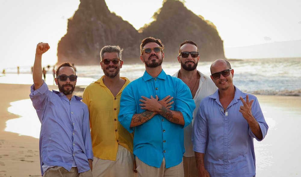 Romance e good vibes no ar: Partiu, novo single do Planta e Raiz, vai embalar seu romance nesse dia dos namorados
