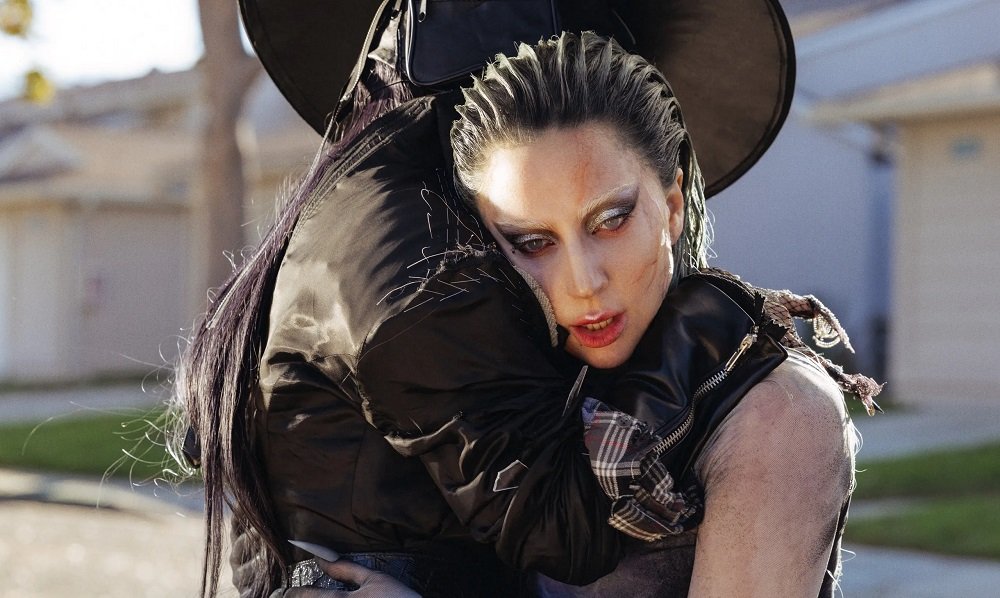 lady gaga clipe DISEASE
