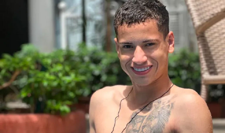 Vídeo de Manim Vaqueiro na piscina viraliza por motivo inusitado: "Fiquei até surda" 49 Manim Vaqueiro