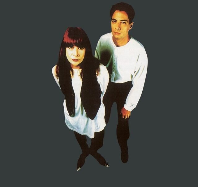 Sucesso dos anos 90, àlbum "Rita Lee & Roberto Carvalho" ganha edição especial