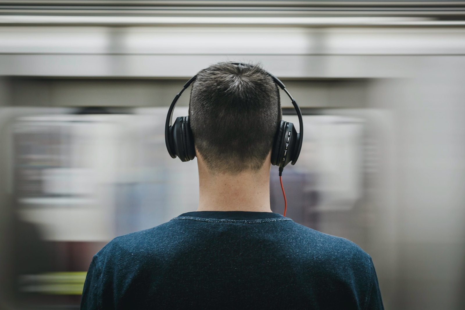 10 artistas para você ouvir ainda este mês!
