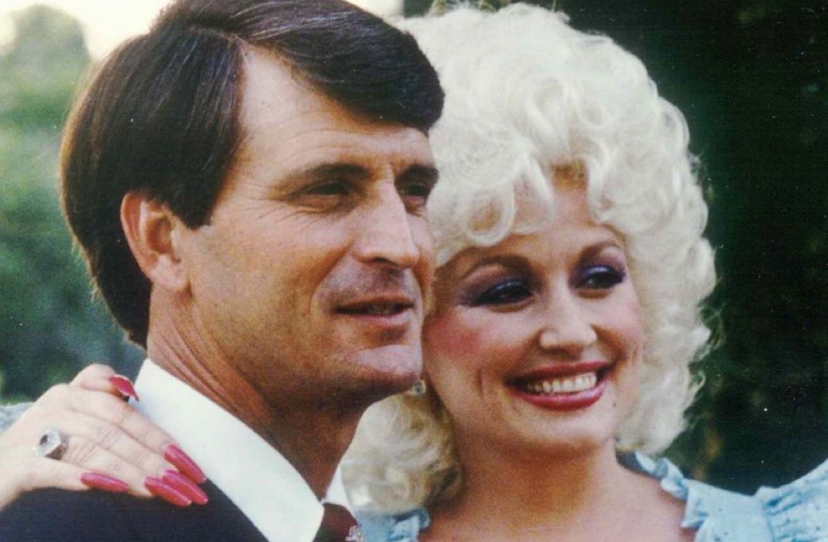 Marido de Dolly Parton morre aos 82 anos