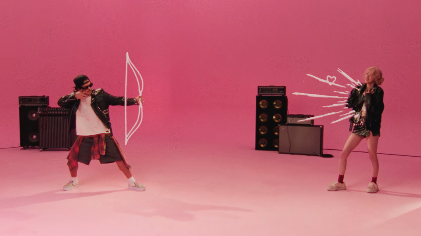 ROSÉ e Bruno Mars emplacam na parada da Billboard pela 17ª semana com "APT."