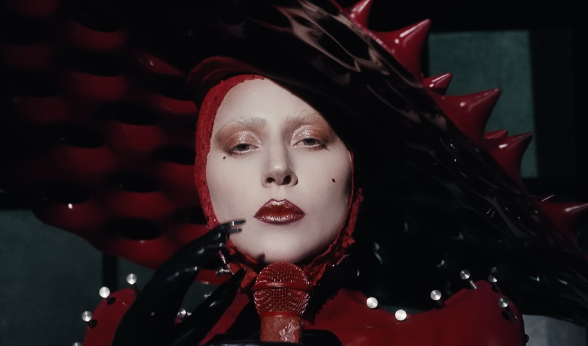Lady Gaga está mais perto do que você imagina, saiba qual dia cantora chega ao Brasil