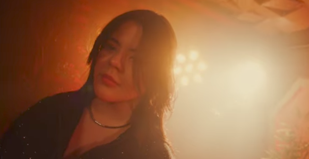Japinha lança o clipe de "Romance Desapegado"