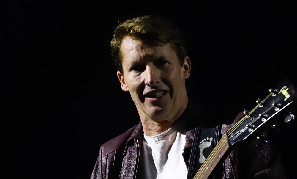 James Blunt faz show histórico em São Paulo; veja setlist