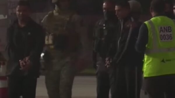 Vídeo mostra chegada de Hytalo Santos e companheiro em presídio da Paraíba