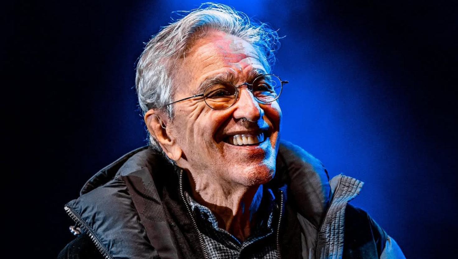 Caetano Veloso vence ação contra homem que o chamou de “pedaço de m*rda” e receberá indenização; saiba quanto