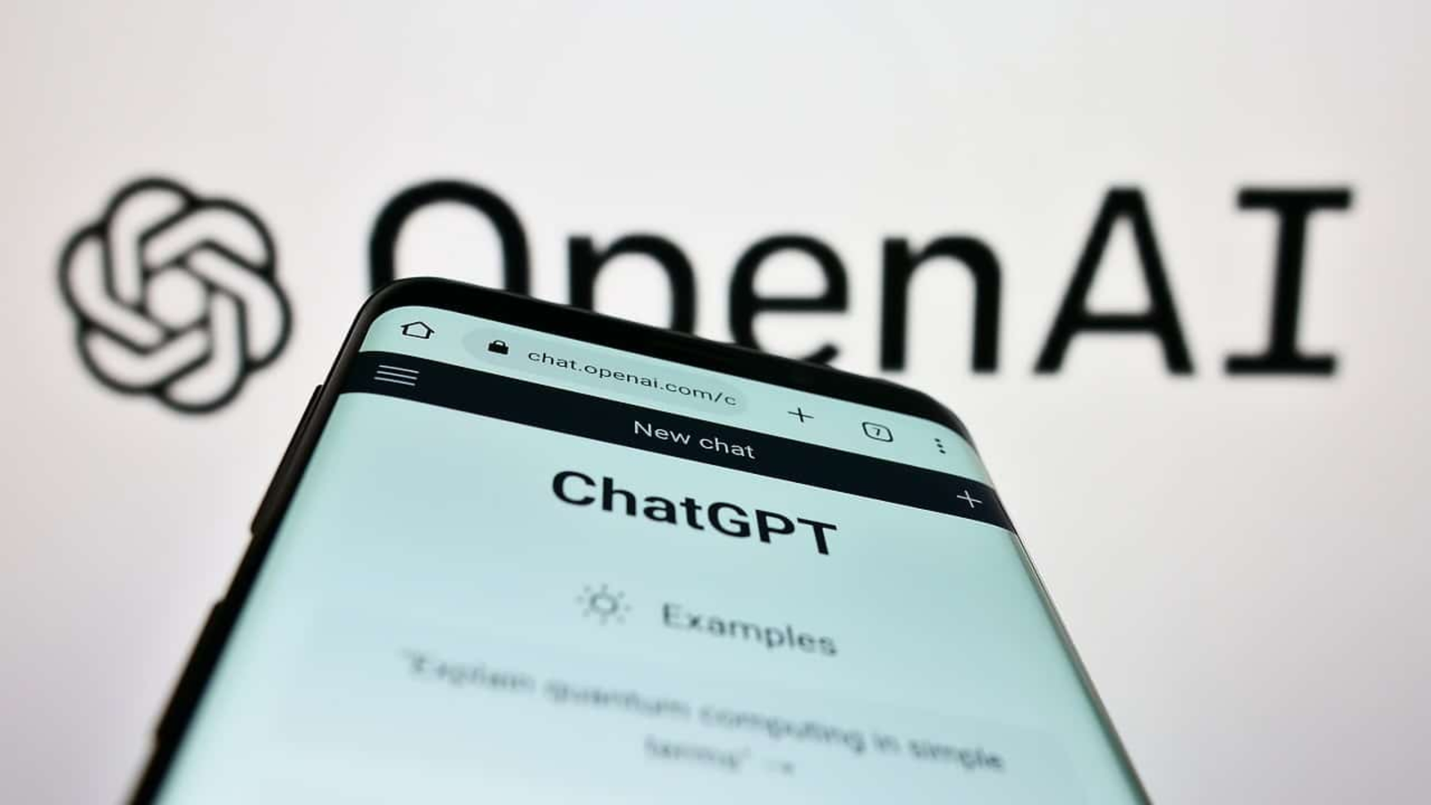 Idoso desenvolve doença rara após orientação do ChatGPT