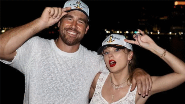 Taylor Swift teria se afastado do pai de Travis Kelce para evitar vazamentos sobre casamento 3 romance Taylor Swift Travis Kelce documentario