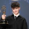Astro de 'Adolescencia', Owen Cooper se torna o ator mais jovem premiado da história no Emmy