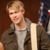 Astro de 'Glee' revela ensaio de nu frontal e quanto recebeu; vídeo