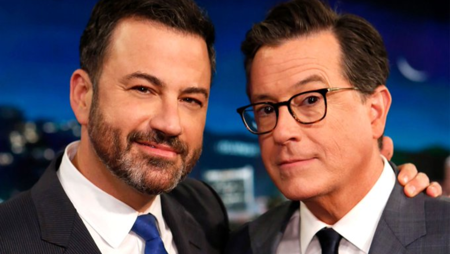 Stephen Colbert celebra retorno do 'Jimmy Kimmel Live!' após suspensão: 'Notícia maravilhosa'
