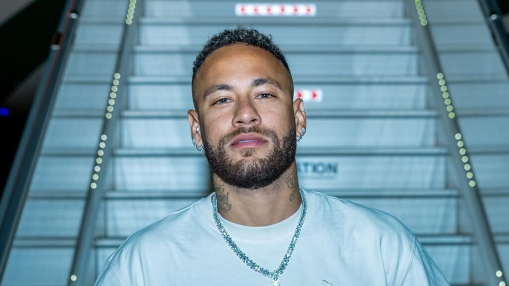 Quem é o bilionário que deixou fortuna para Neymar