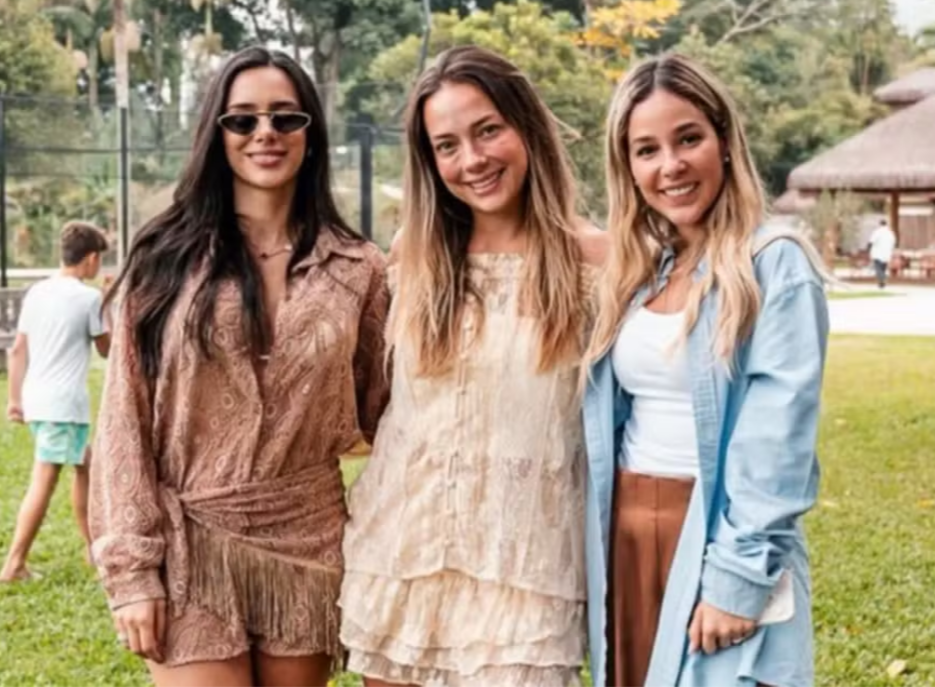 Bruna Biancardi posa com Carol Dantas, ex de Neymar, e celebra relação com Davi Lucca