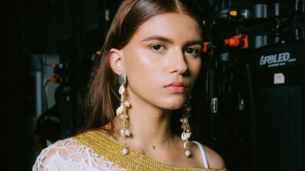 Gabrielly Moreira, modelo e Rainha da Cavalgada, morre aos 16 anos